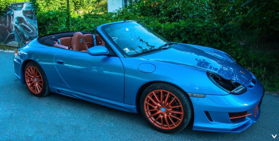  Porsche 911 Carrera Cabriolet by Vilner 2020 года  (фото 2 из 21)